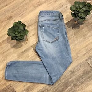 Express distressed cropped jeans size 2